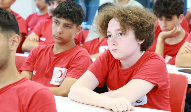 Türk Kızılay, yaz boyunca 53 ilden gençleri ağırlıyor