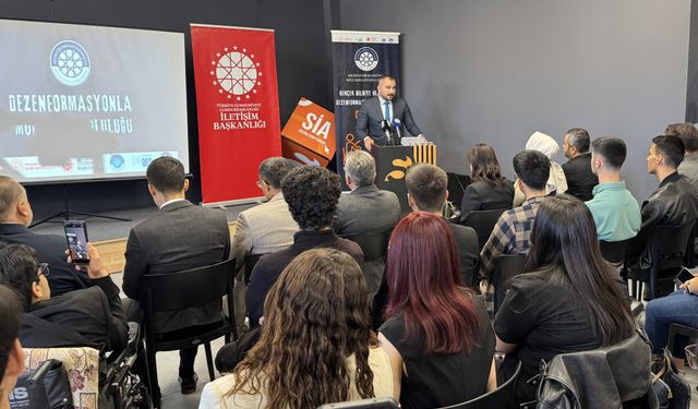 Konya'da 'Gerçek Bilgiye Ulaşma ve Dezenformasyonla Mücadele' paneli yapıldı