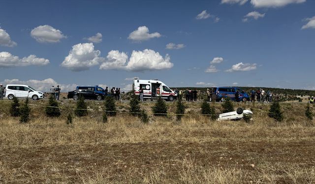 Kütahya'da yol kontrolü yaparken otomobilin çarptığı jandarma trafik personeli şehit oldu