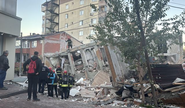 Kocaeli'de 6 katlı bina çöktü