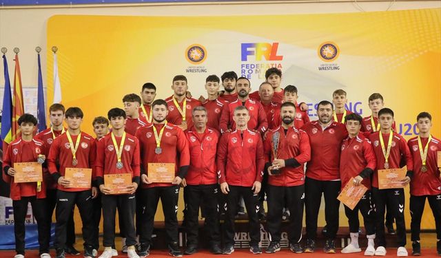 Milli güreşçiler, 17 Yaş Altı Balkan Şampiyonası'nda 39 madalya kazandı
