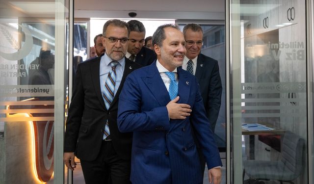 Yeniden Refah Partisi Genel Başkanı Erbakan, İl Başkanları Toplantısı öncesi açıklamalarda bulundu: