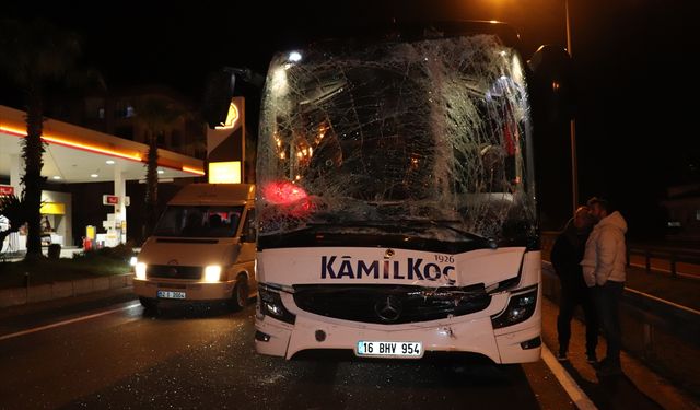 Ordu'da yolcu otobüsü ile midibüsün çarpıştığı kazada 1 kişi yaralandı