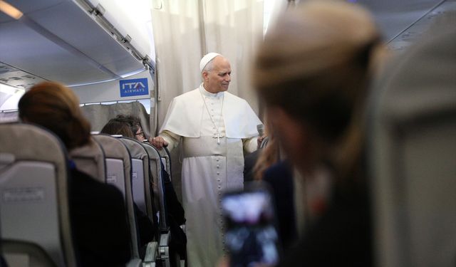 Papa 14. Leo, ilk dış gezisi dönüşünde değerlendirmelerde bulundu: