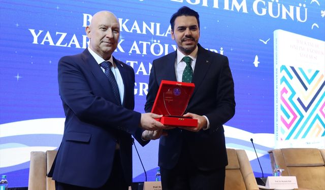 Üsküp'te 'Türkçe'nin ve Türk Kültürü'nün Balkanlardaki Varlığı' Paneli düzenlendi