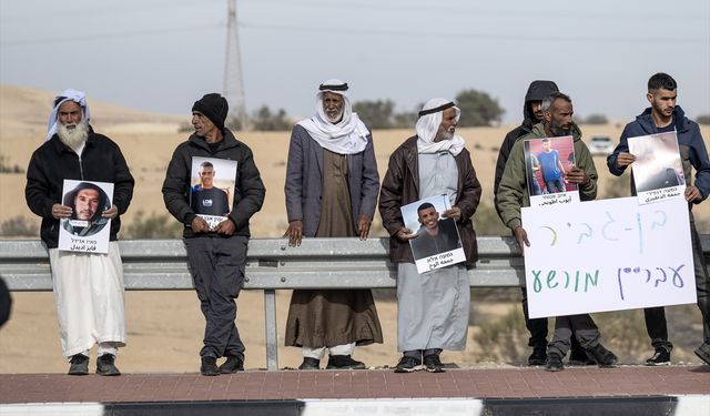 İsrail'in güneyindeki Necef bölgesinde Filistinli Bedevi Araplardan protesto gösterisi