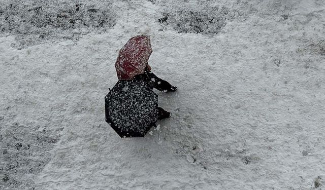 Meteorolojiden bazı bölgeler için kar ve sağanak uyarısı