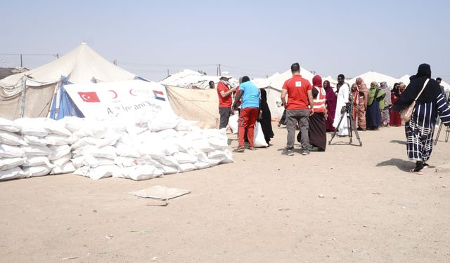 Türk Kızılayı, Sudan'da yerinden edilmiş yaklaşık 1200 aileye gıda kolisi dağıttı