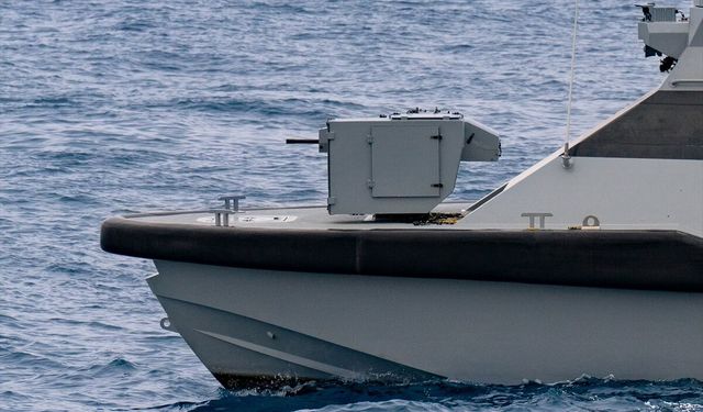 Türkiye'nin ilk silahlı insansız deniz aracı yerli silahıyla göreve başladı