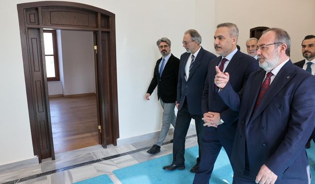 Bakan Fidan, Türkiye Uluslararası İslam, Bilim ve Teknoloji Üniversitesi Rektörü Mehmet Görmez'i ziyaret etti