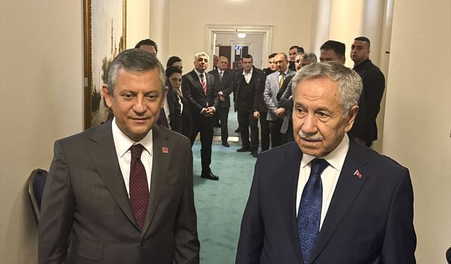 CHP Genel Başkanı Özel, eski TBMM Başkanı Arınç'ı ziyaret etti