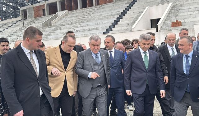 Gençlik ve Spor Bakanı Bak, Artvin'de çeşitli ziyaretlerde bulundu