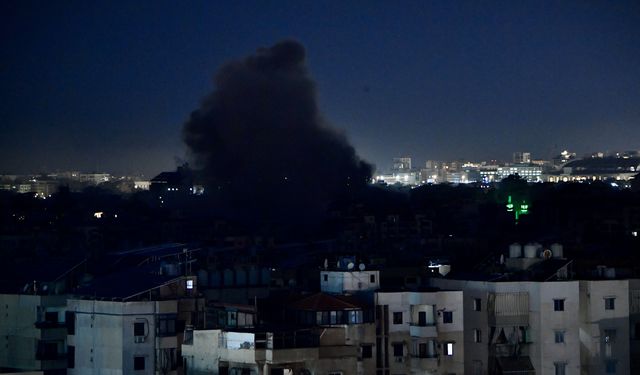 İsrail ordusu Beyrut'un güneyindeki Dahiye bölgesine hava saldırıları düzenliyor