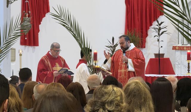 Suriye'de 'Palmiye Pazarı' ayini düzenlendi