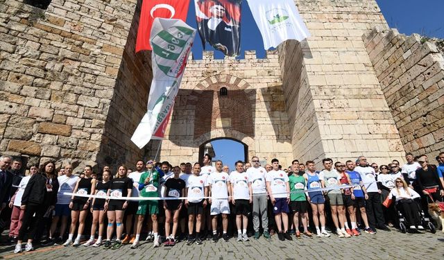 Bursa'da 18. Uluslararası Tarihi Kent Koşusu yapıldı