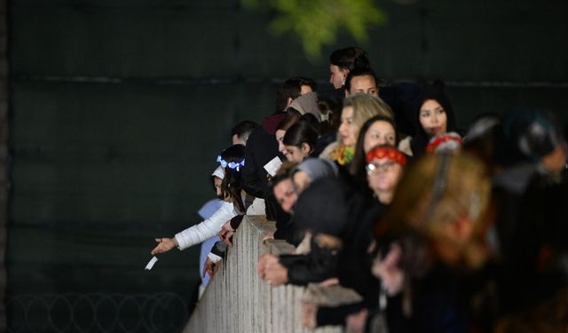Edirne'de dilekler Tunca Nehri'ne bırakıldı