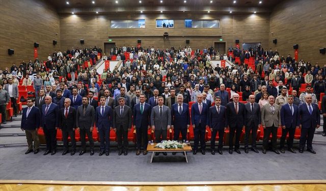 Erzincan'da 'Teknoloji Konuşmaları' konferansı düzenlendi