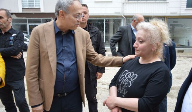 MHP Genel Başkan Yardımcısı Topsakal, selden etkilenen Havza'yı ziyaret etti