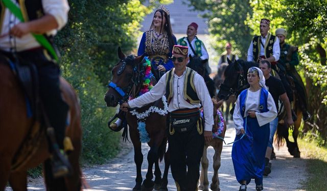 Bosna Hersek'te 516'ncı Ayvaz Dede Şenlikleri'ne katılacak atlılar yola çıktı
