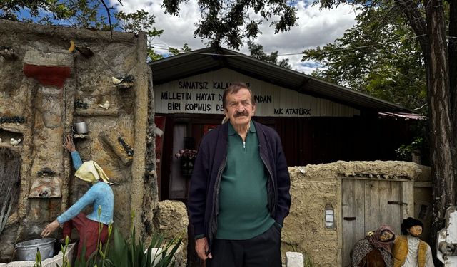 Emekli öğretmen doğa atıklarını esere dönüştürerek evini sanat merkezine çevirdi