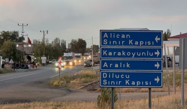 Ermenistan'dan Lübnan'a gönderilen insani yardım tırları Türkiye'ye giriş yaptı