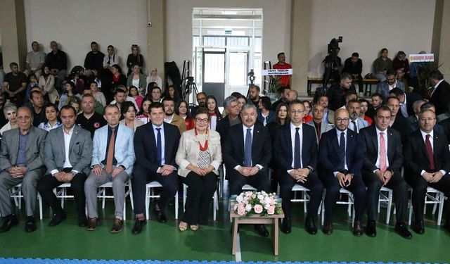 Eskişehir'de Fethi Heper Spor Ortaokulu törenle açıldı