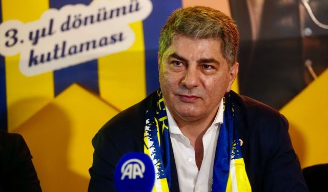 Fenerbahçe Kulübü Başkan Adayı Hakan Safi, kongre üyeleriyle bir araya geldi
