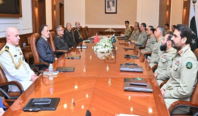 Kara Kuvvetleri Komutanı Orgeneral Tokel, Pakistan'da temaslarda bulundu