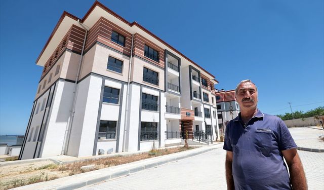 Malatya'da deprem konutlarının hak sahiplerine teslimine devam ediliyor