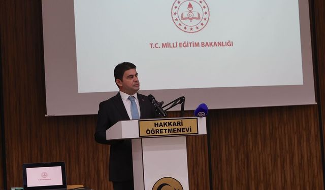 Öğretmenevi ve akşam sanat okulu müdürleri Hakkari'de buluştu