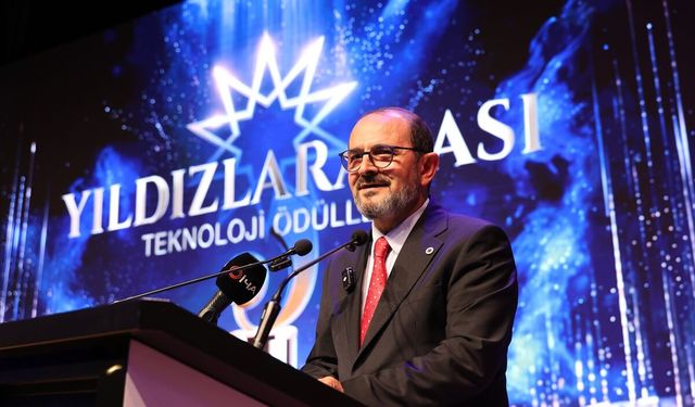 YTÜ'nün '3. Yıldızlararası Teknoloji Ödülleri' sahiplerini buldu