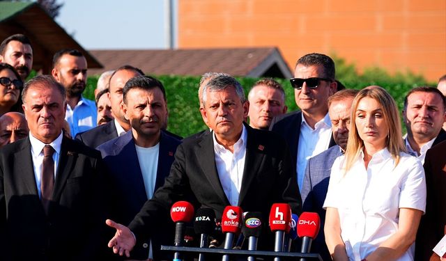 CHP Grup Başkanı Özgür Özel, Silivri'de konuştu