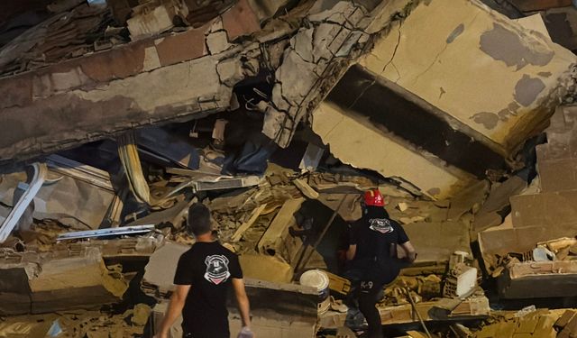 Bahçelievler'de 4 katlı bina çöktü (3)