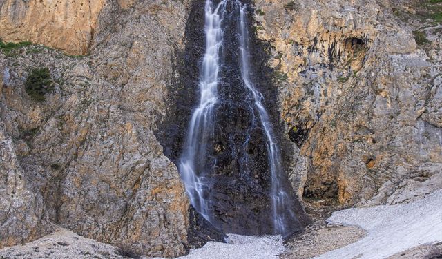 Tunceli'de dağcılık faaliyetleri doğa tutkunlarına yeni rotaların kapısını aralıyor