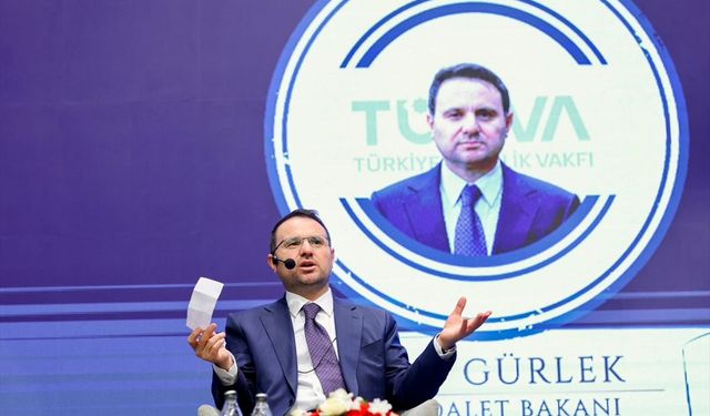 Adalet Bakanı Gürlek, TÜGVA'nın eğitim kampında gençlerle bir araya geldi: