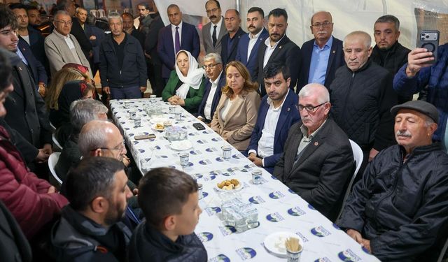 CHP Genel Başkanı Kılıçdaroğlu'ndan şehit polis memuru Türkoğlu'nun ailesine taziye ziyareti