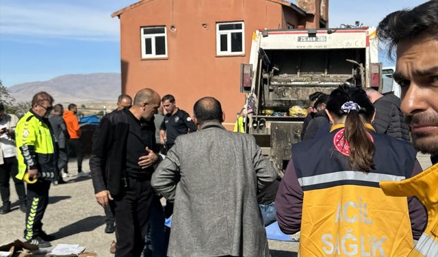 Erzurum'da çöp kamyonunun altında kalan kadın yaşamını yitirdi