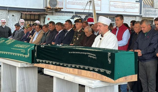 KKTC'de batan gemide yaşamını yitiren Orhan Bekret'in cenazesi defnedildi