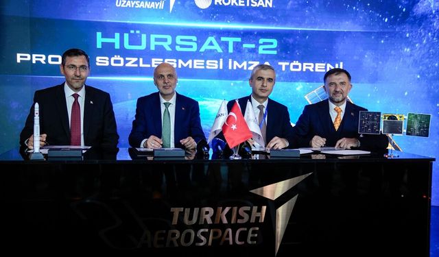 TUSAŞ ve ROKETSAN, Türkiye'nin seri üretilebilen ilk uydu ailesi HÜRSAT için imzaları attı