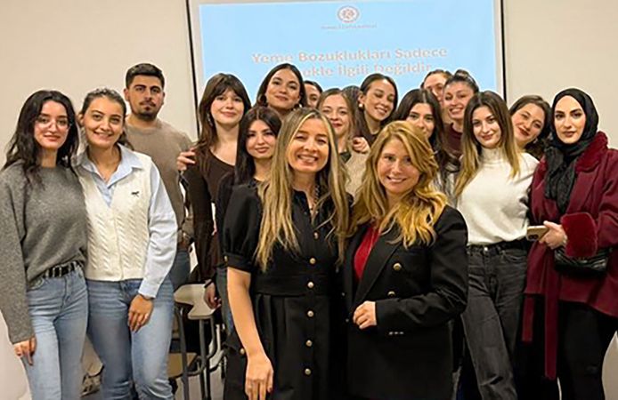 Yeme bozuklukları vaka örnekleriyle ele alındı