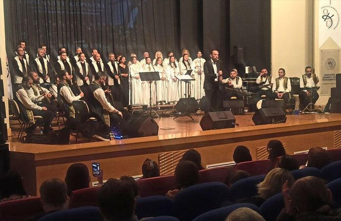 Antakya Medeniyetler Korosu Osmaniye'de konser verdi