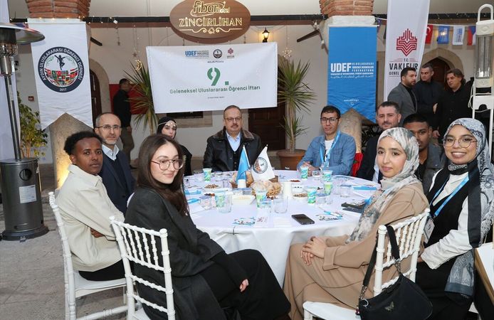 Aydın'daki iftar yemeğinde 30 ülkeden 250 öğrenci bir araya geldi