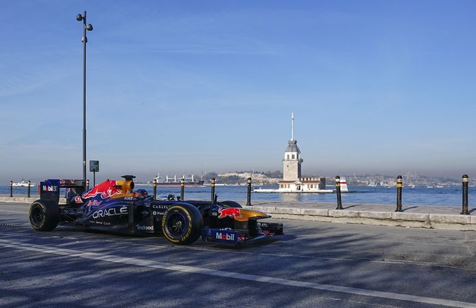 İstanbul'da gerçekleştirilecek Formula 1 Türkiye Grand Prix'si kapsamında tanıtım çekimleri görüntülendi