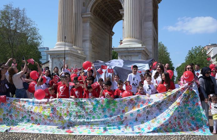 İtalya'daki Türkler 23 Nisan Ulusal Egemenlik ve Çocuk Bayramı için bir araya geldi