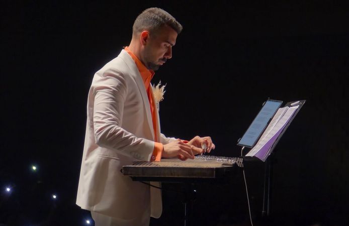 Mersin'de 'İyilik Korosu' konser verdi