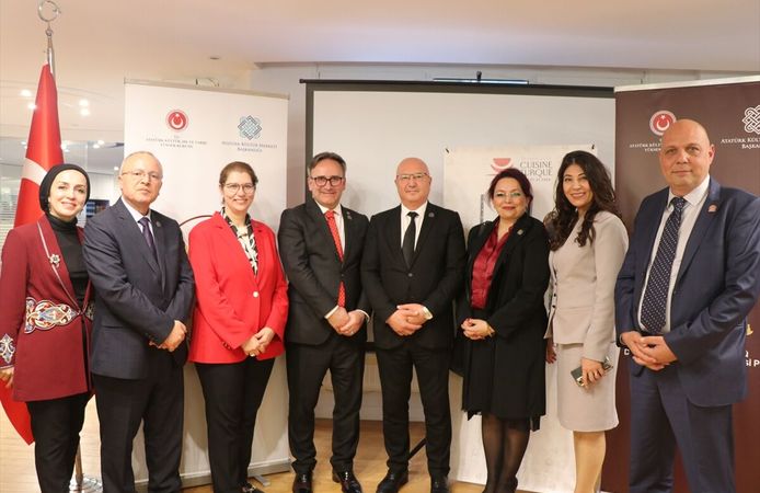 Paris'te 'Türk Mutfak Kültürü Dijital Atlası ve Ansiklopedisi Projesi' tanıtıldı