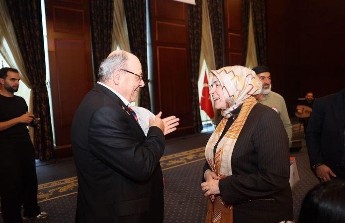Babalar Günü dolayısıyla AK Parti'de şehit babaları ve gaziler ağırlandı