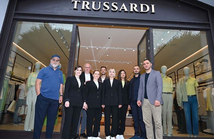 Trussardi Türkiye’de ilk mağazasını Ipekyol Group ile Antalya’da açtı