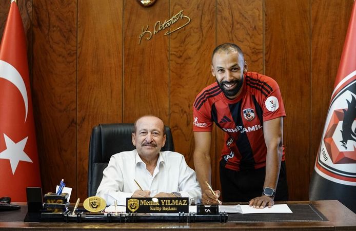 Gaziantep FK, Nazım Sangare ile yeni sözleşme imzaladı