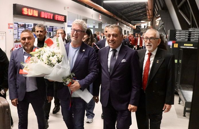Drogheda United kafilesi, Trabzon'a geldi